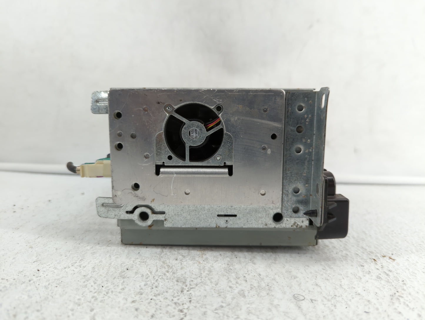 2013-2013 Dodge Journey Am Fm Cd Player Radio Receiver - Oemusedautoparts1.com