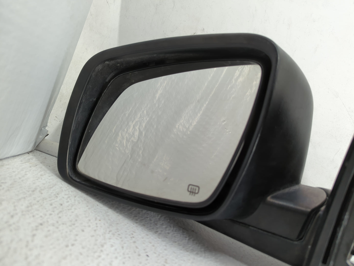 2013 Dodge Journey Driver Side View Mirror - Left Door Mirror OEM Used - Oemusedautoparts1.com
