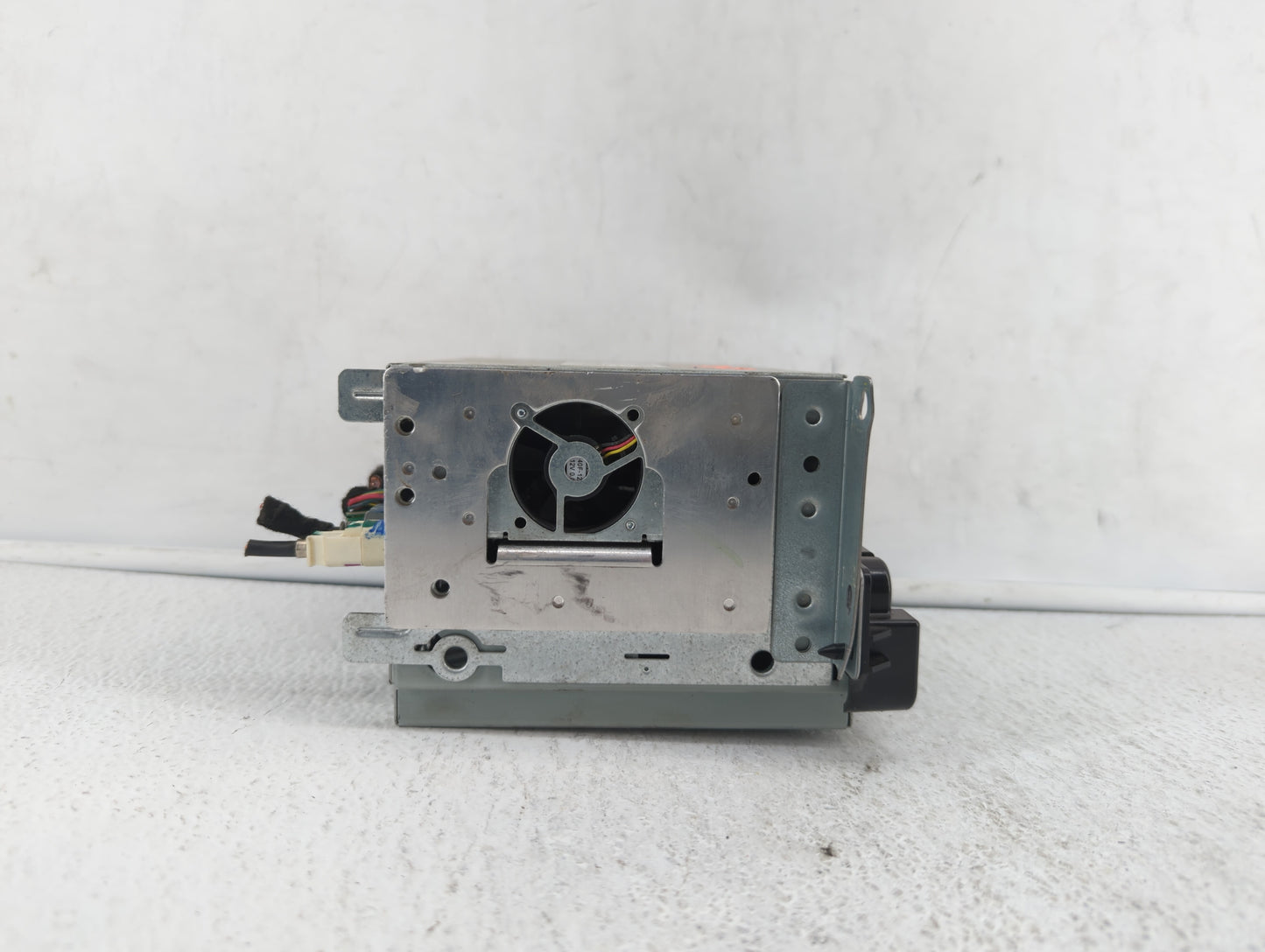 2013-2013 Dodge Journey Am Fm Cd Player Radio Receiver - Oemusedautoparts1.com