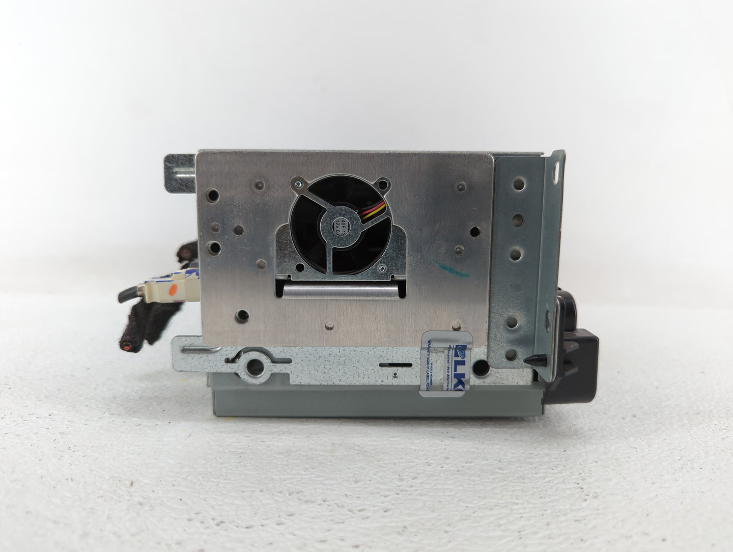2013-2013 Dodge Journey Am Fm Cd Player Radio Receiver - Oemusedautoparts1.com