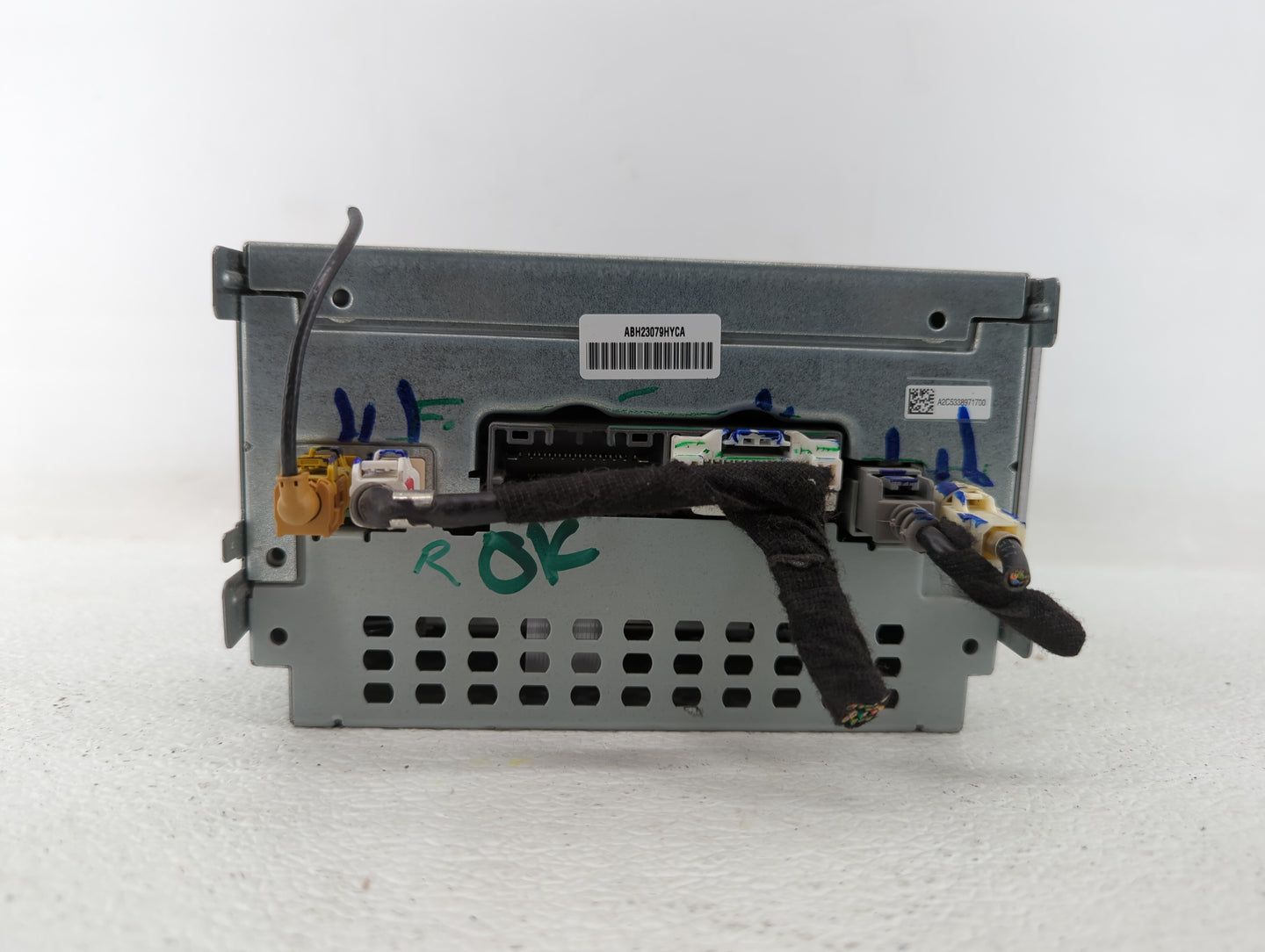 2013-2013 Dodge Journey Am Fm Cd Player Radio Receiver - Oemusedautoparts1.com