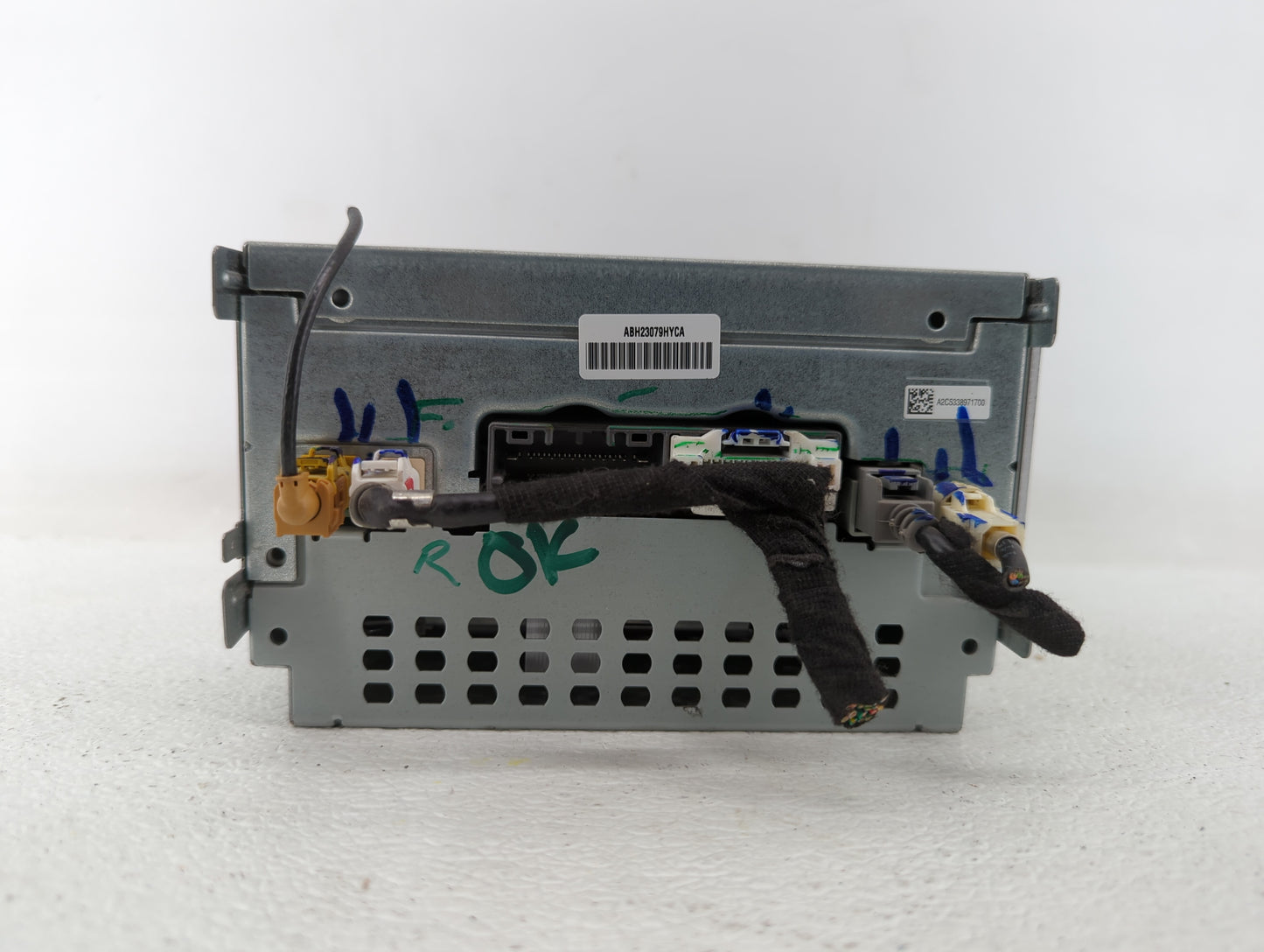 2013-2013 Dodge Journey Am Fm Cd Player Radio Receiver - Oemusedautoparts1.com
