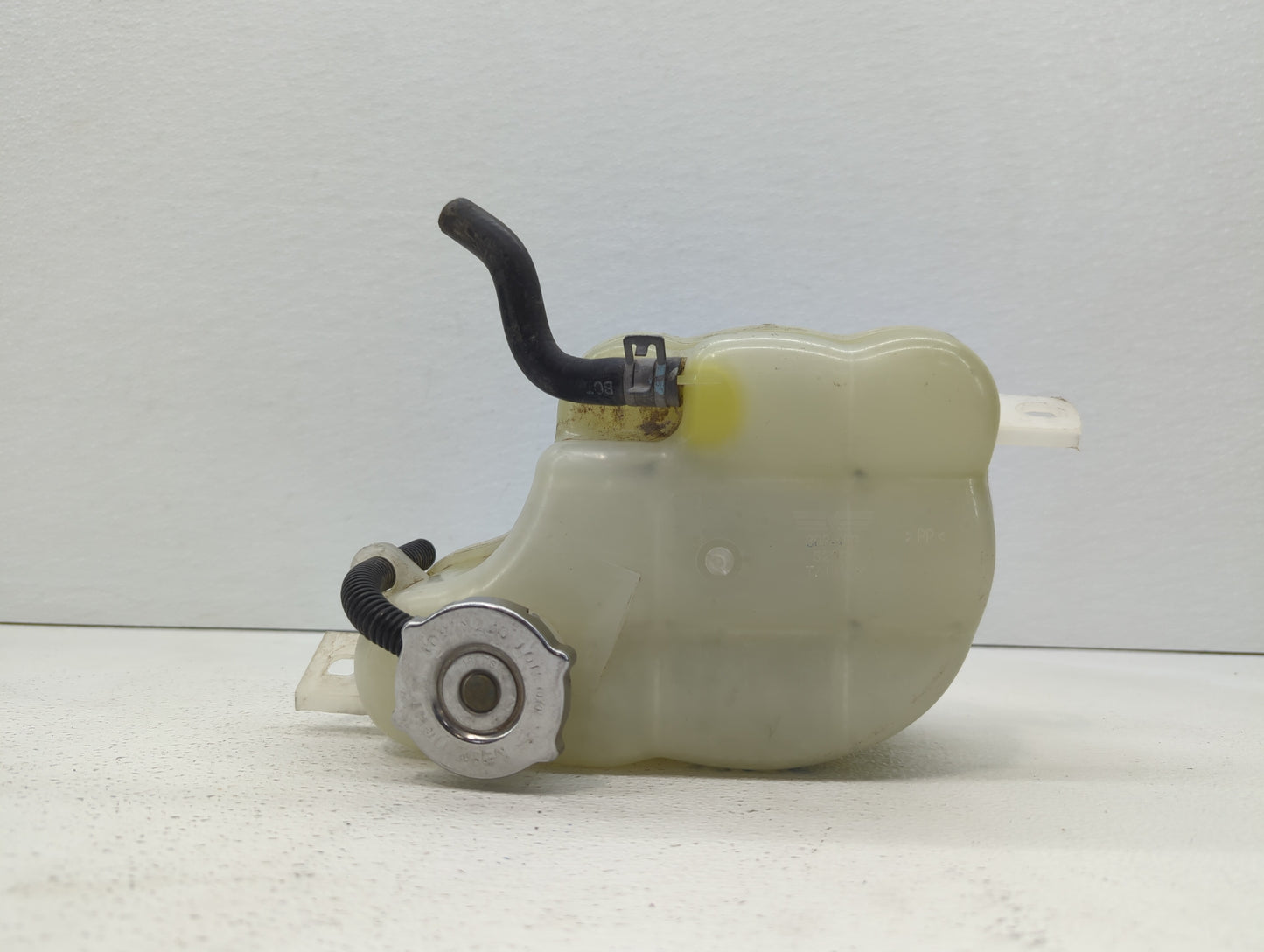 2009-2019 Dodge Journey Radiator Coolant Overflow Expansion Tank Bottle 414158 - Oemusedautoparts1.com