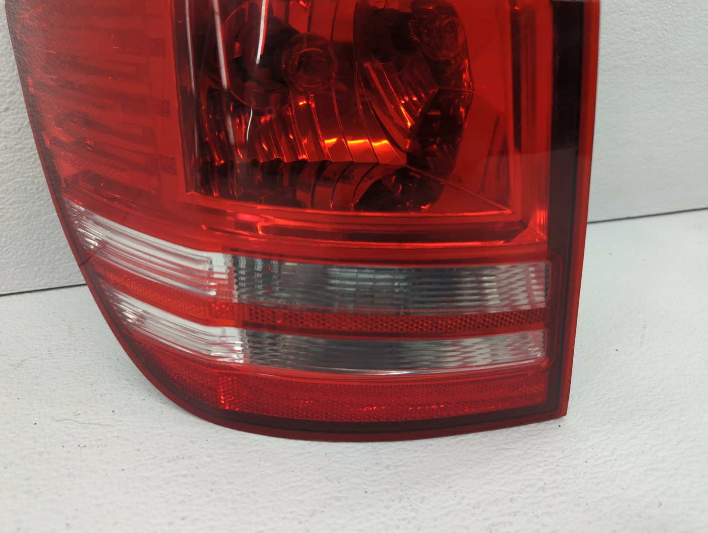 2013 Dodge Journey Tail Light Assembly Driver Left OEM P/N:05116291AH 05116291AG Fits OEM Used Auto Parts - Oemusedautoparts