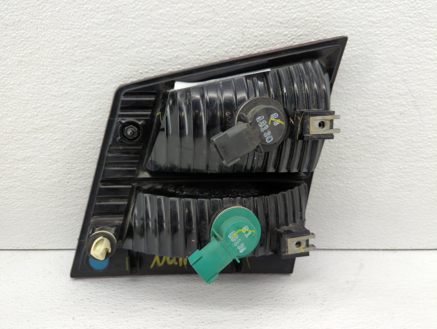 2013 Dodge Journey Tail Light Assembly Driver Left OEM P/N:04806369AF 04806369AB Fits OEM Used Auto Parts - Oemusedautoparts