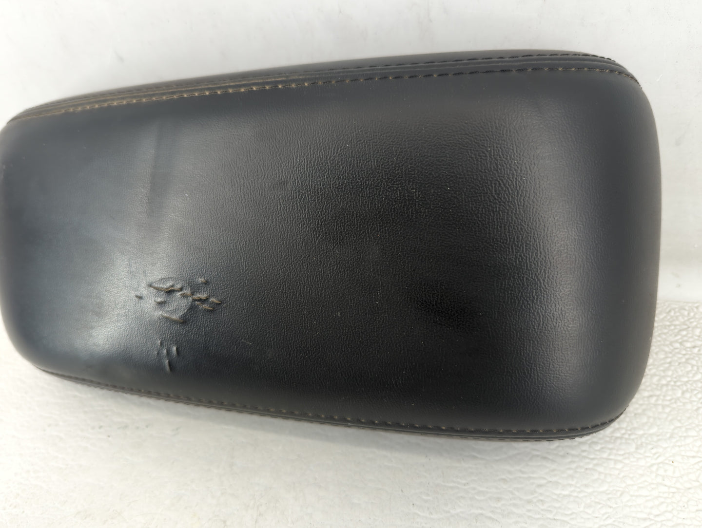 2013 Dodge Journey Center Console Armrest Cover Lid - Oemusedautoparts1.com