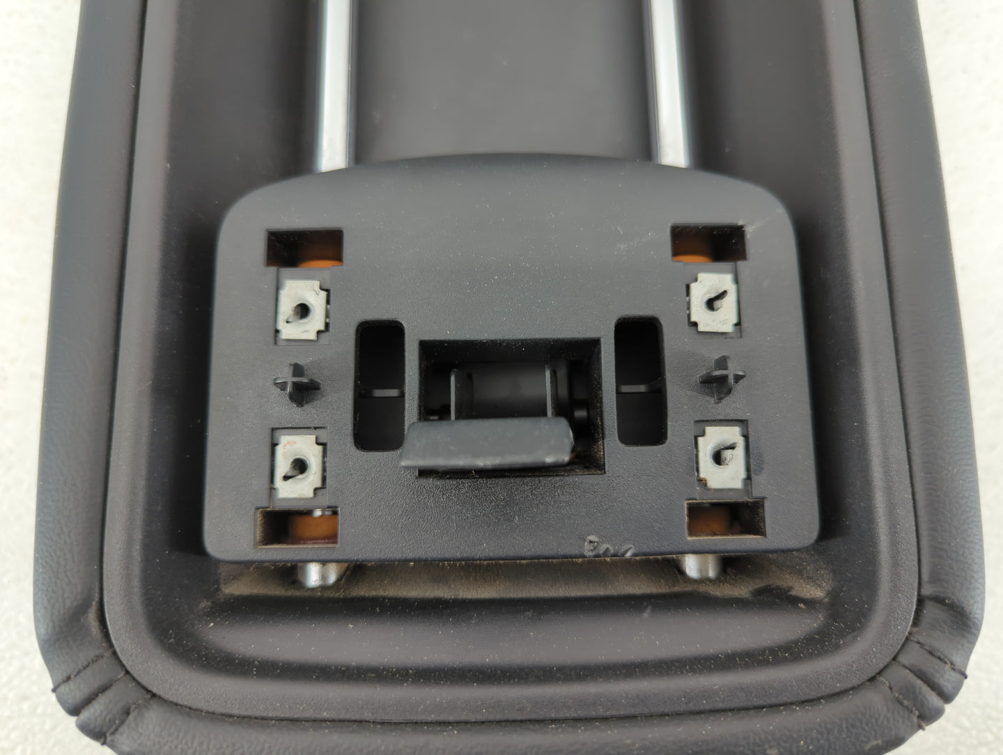 2013 Dodge Journey Center Console Armrest Cover Lid - Oemusedautoparts1.com