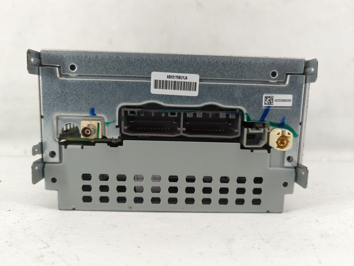 2013-2013 Dodge Journey Am Fm Cd Player Radio Receiver - Oemusedautoparts1.com