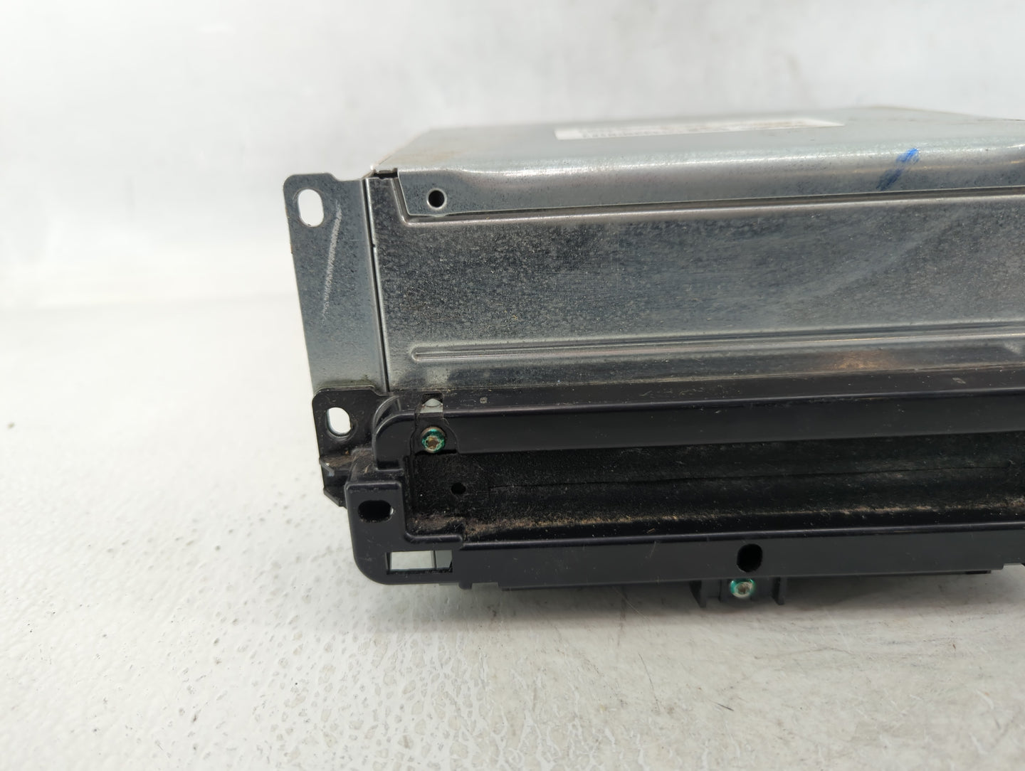 2013 Dodge Journey Radio AM FM Cd Player Receiver Replacement P/N:P05091920AB Fits OEM Used Auto Parts - Oemusedautoparts1.c