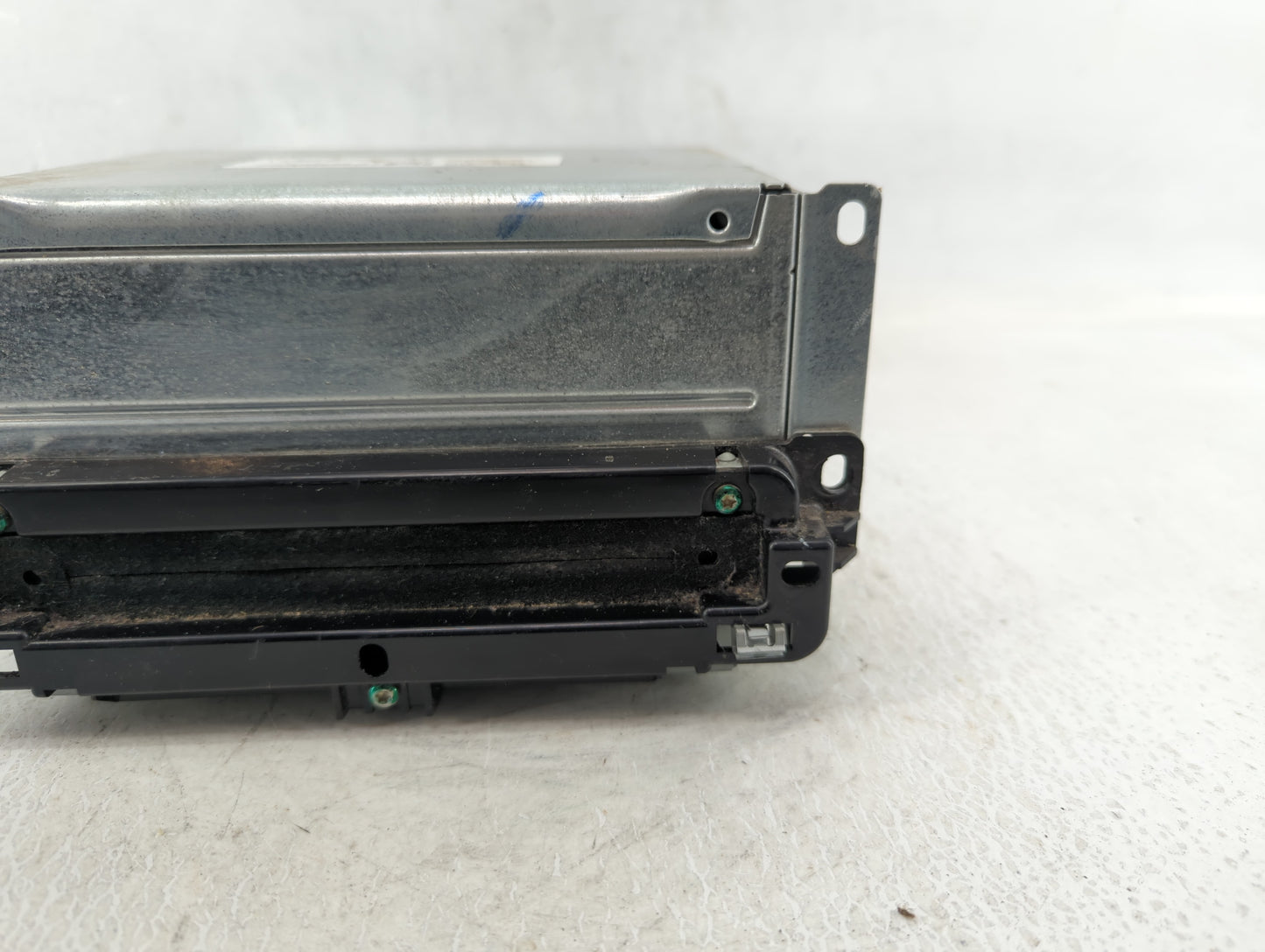 2013 Dodge Journey Radio AM FM Cd Player Receiver Replacement P/N:P05091920AB Fits OEM Used Auto Parts - Oemusedautoparts1.c
