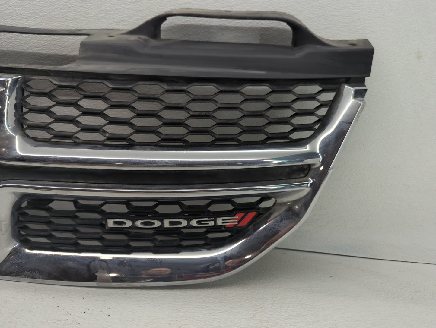 2013 Dodge Journey Front Grille Bumper Not Included - Oemusedautoparts1.com