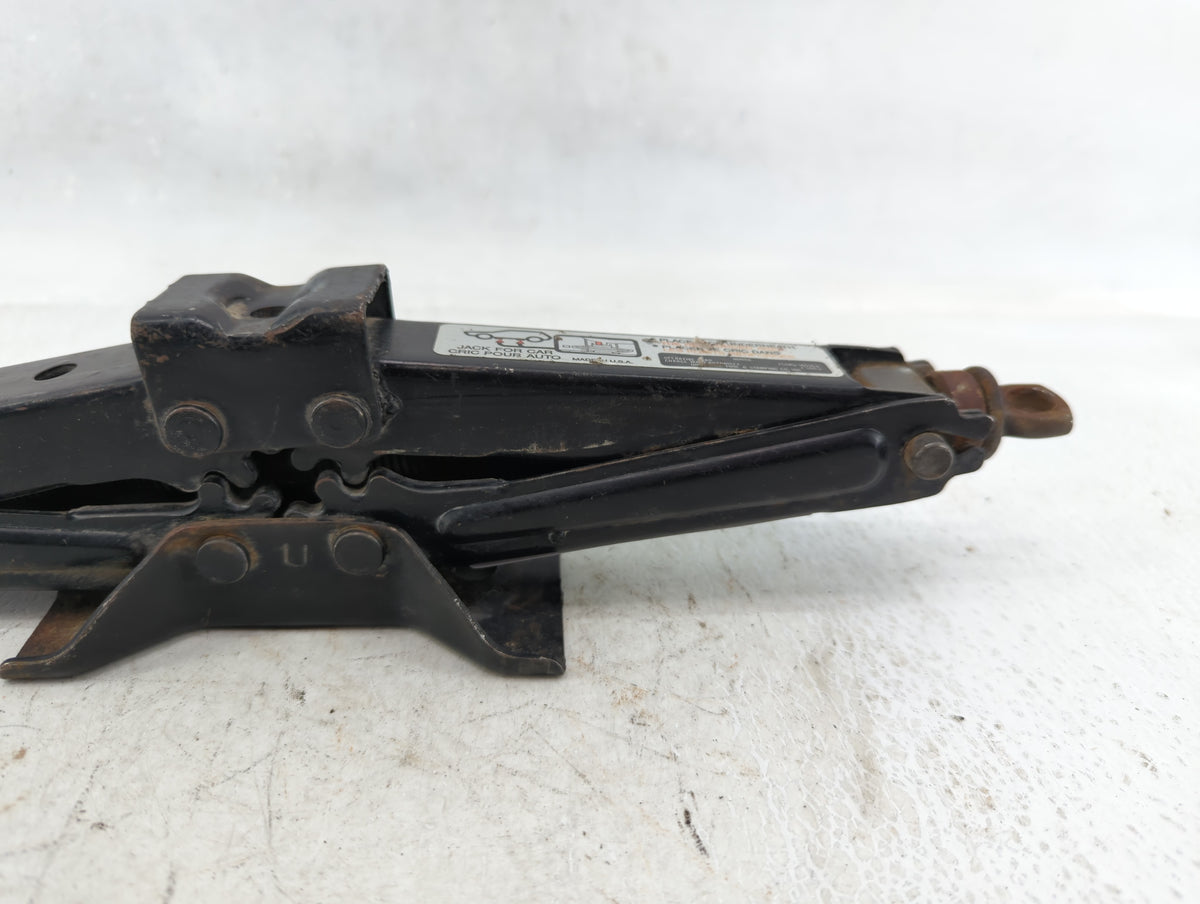 2013 Dodge Journey Spare Scissor Car Jack 626406 - Oemusedautoparts1.com