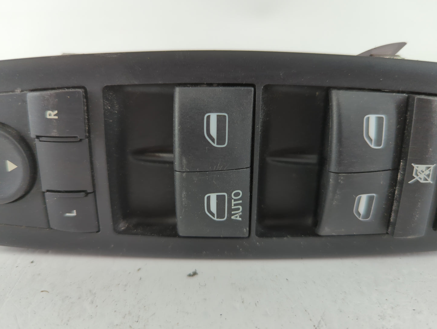 2013 Dodge Journey Master Power Window Switch Replacement Driver Side Left P/N:68084001AB Fits OEM Used Auto Parts - Oemused