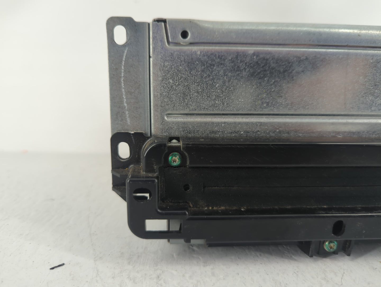2013 Dodge Journey Am Fm Cd Player Radio Receiver - Oemusedautoparts1.com