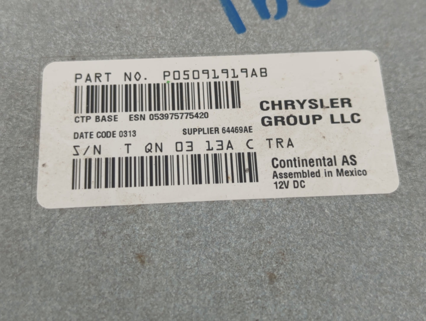 2013 Dodge Journey Am Fm Cd Player Radio Receiver - Oemusedautoparts1.com