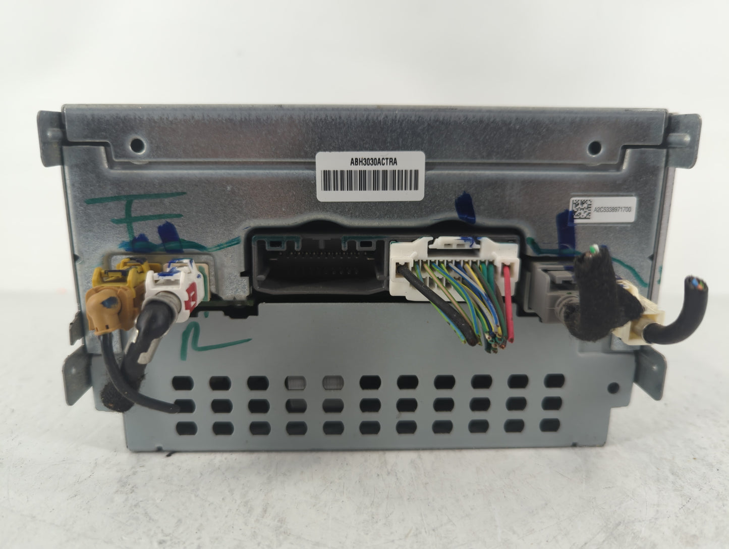 2013 Dodge Journey Am Fm Cd Player Radio Receiver - Oemusedautoparts1.com