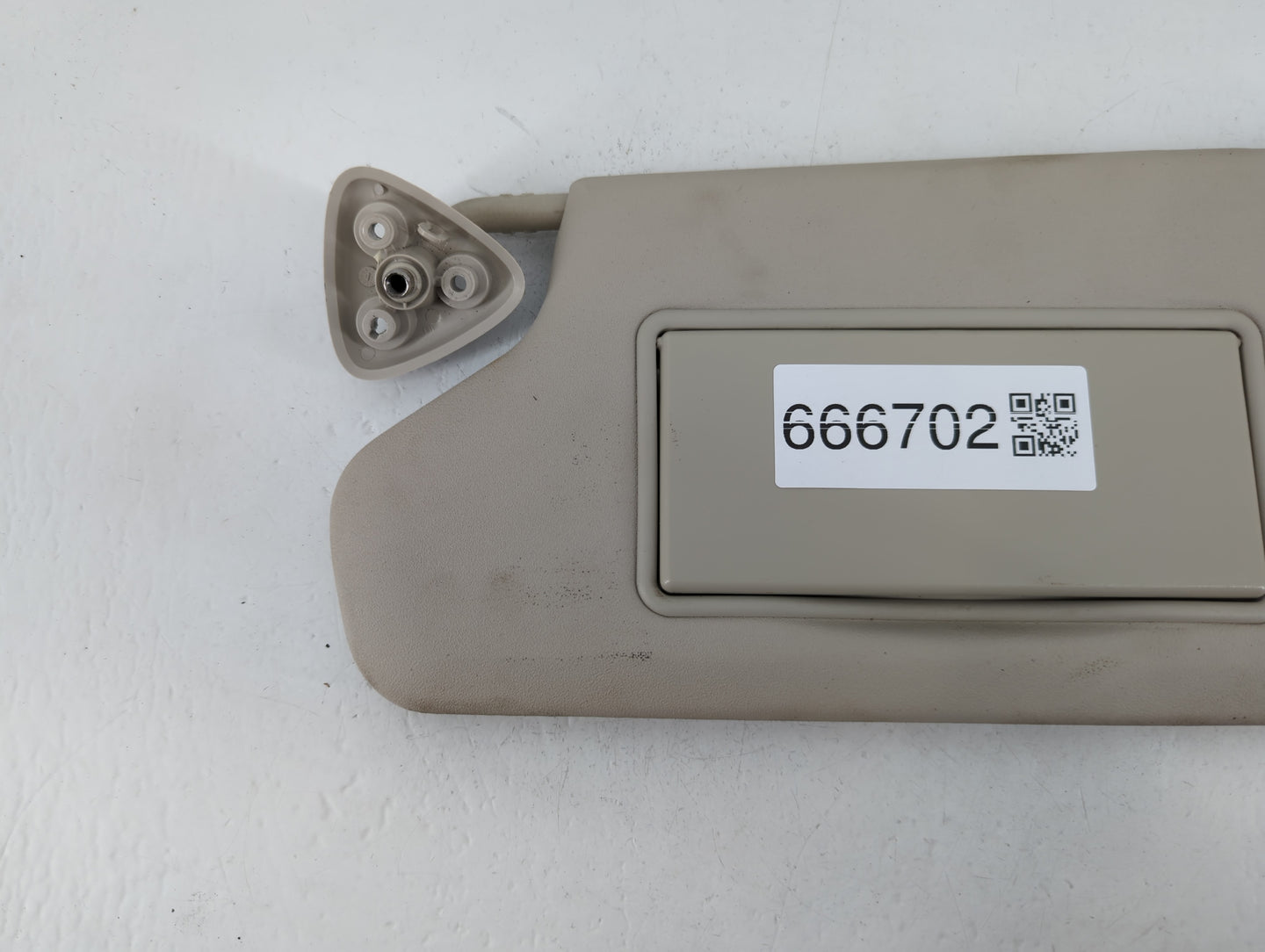 2013 Dodge Journey Sun Visor Shade Replacement Driver Left Mirror Fits OEM Used Auto Parts - Oemusedautoparts1.com