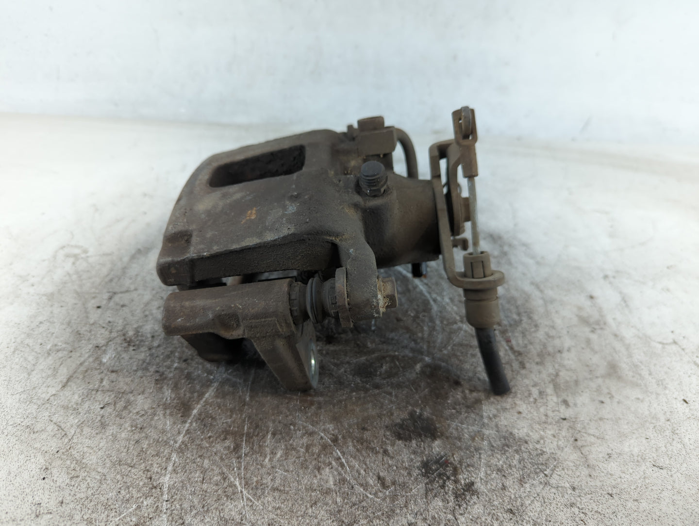 2013 Dodge Journey Front Driver Left Brake Caliper - Oemusedautoparts1.com