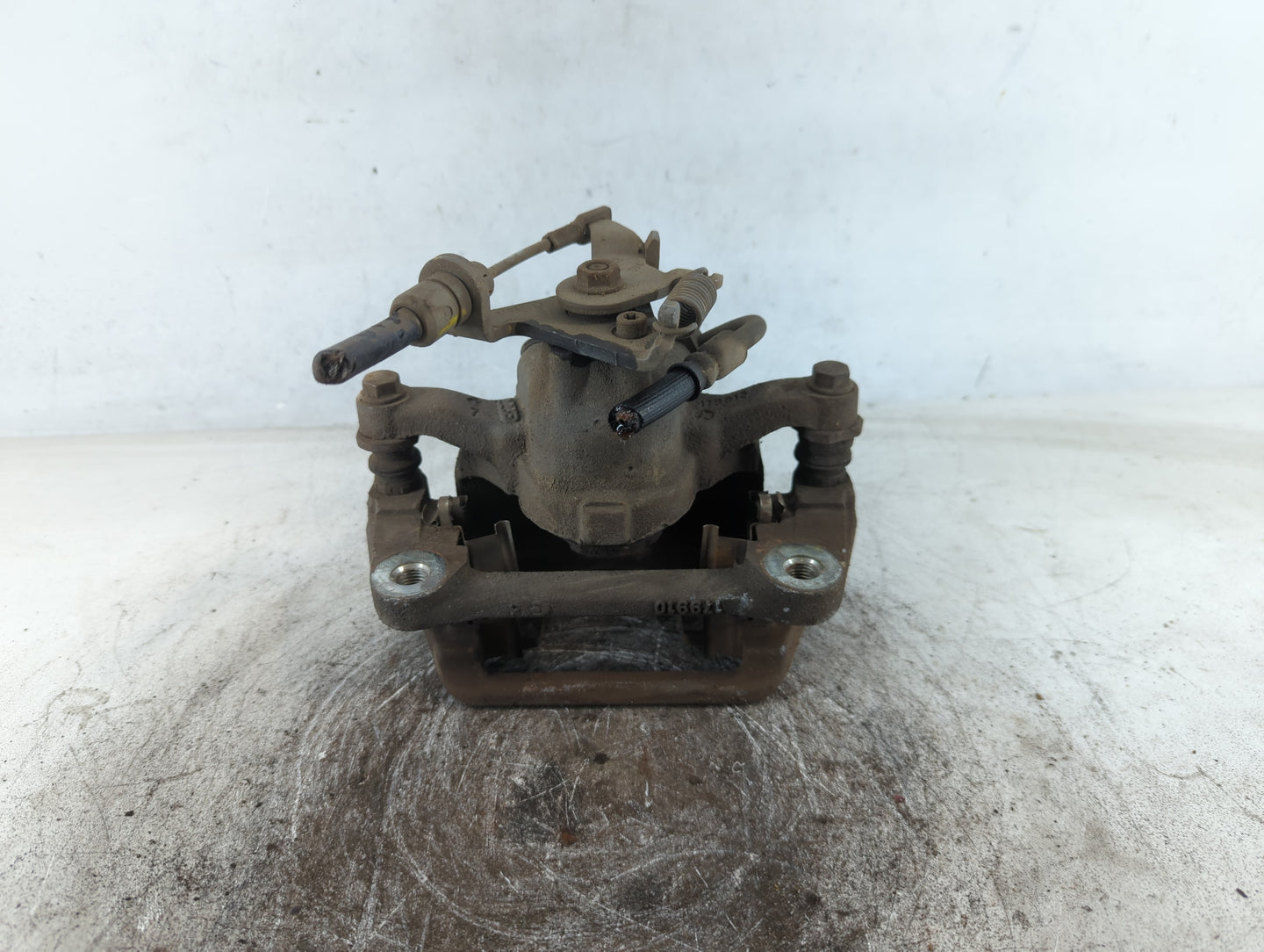 2013 Dodge Journey Front Driver Left Brake Caliper - Oemusedautoparts1.com