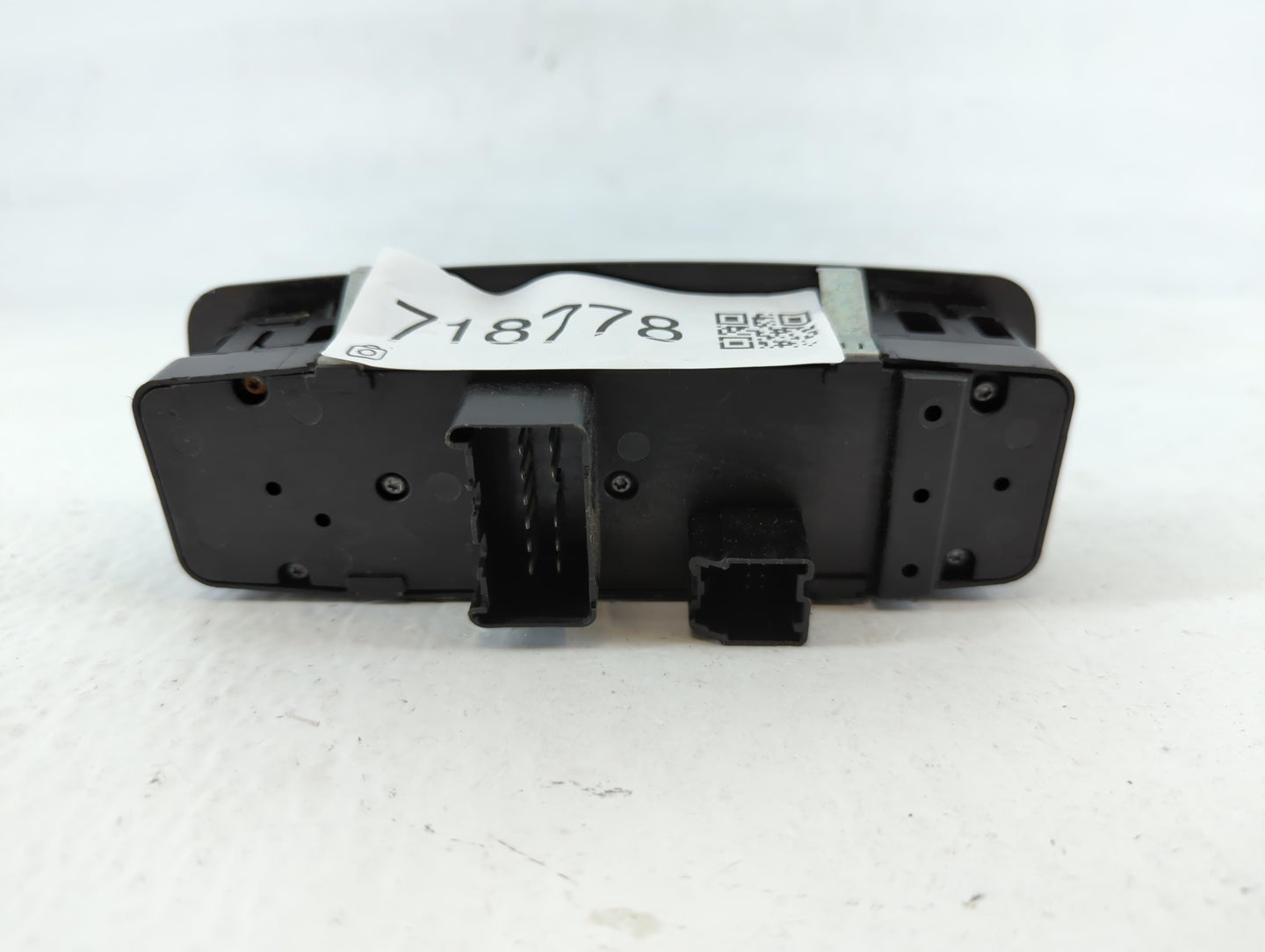 2013 Dodge Journey Master Power Window Switch Replacement Driver Side Left Fits OEM Used Auto Parts - Oemusedautoparts1.com