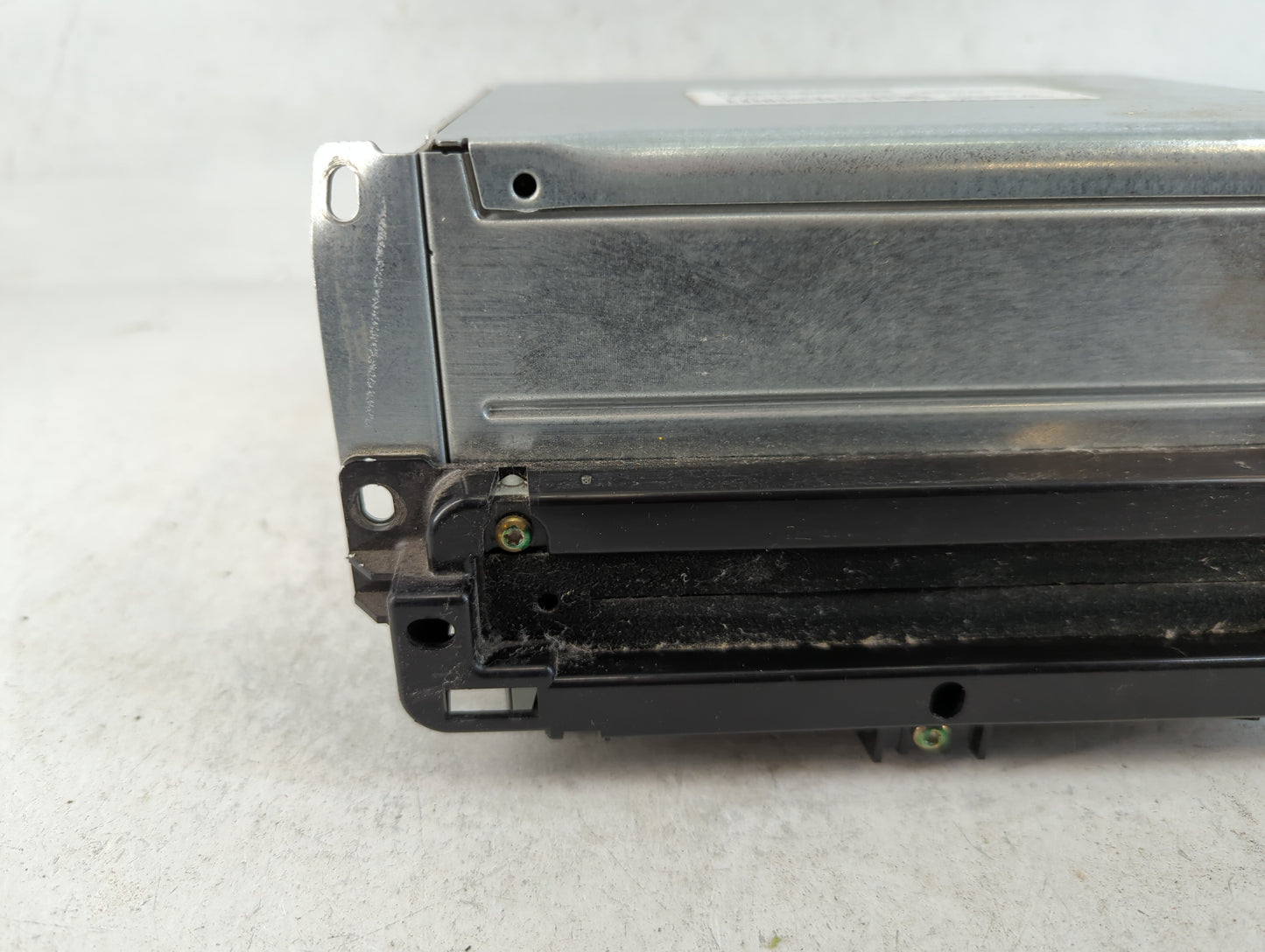 2013-2013 Dodge Journey Am Fm Cd Player Radio Receiver - Oemusedautoparts1.com