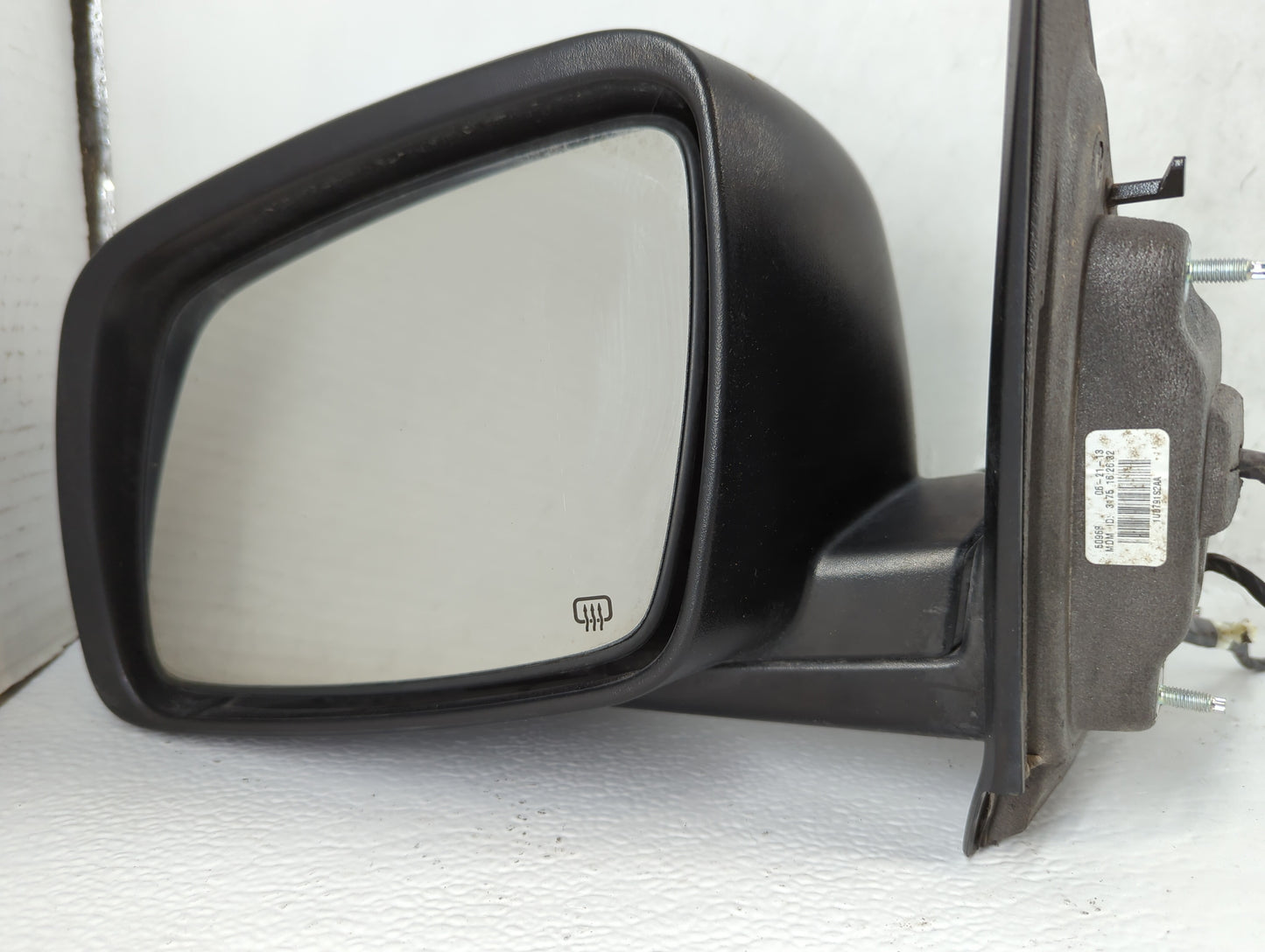 2013 Dodge Journey Driver Side View Mirror - Left Door Mirror OEM Used - Oemusedautoparts1.com