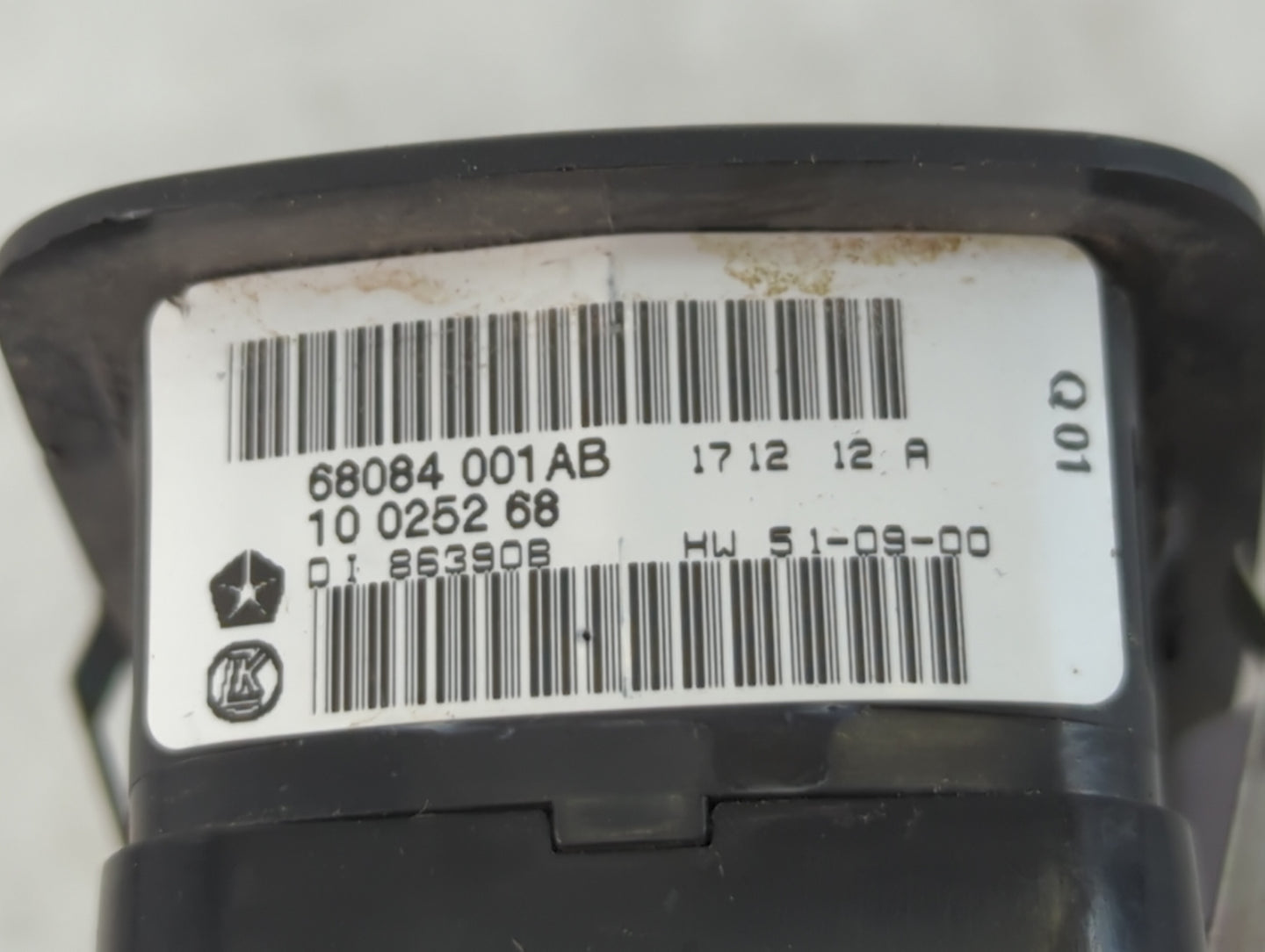 2018-2019 Dodge Journey Master Power Window Switch Replacement Driver Side Left P/N:68139805AB Fits Fits 2013 2014 2018 2019