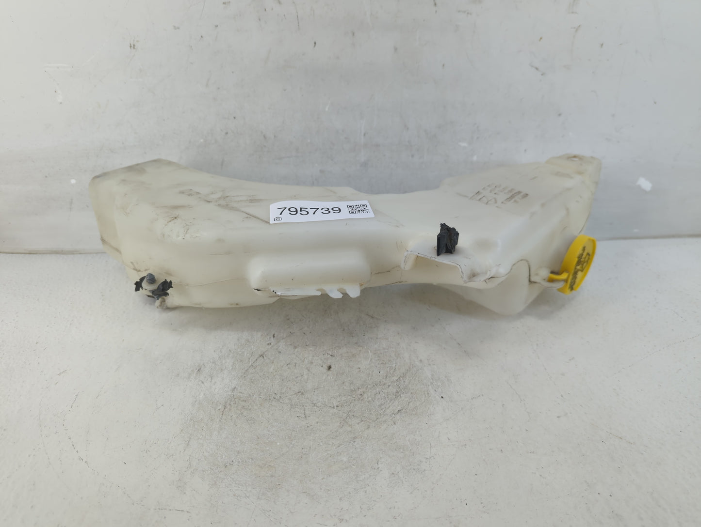 2013 Dodge Journey Windshield Washer Fluid Reservoir Bottle Oem - Oemusedautoparts1.com