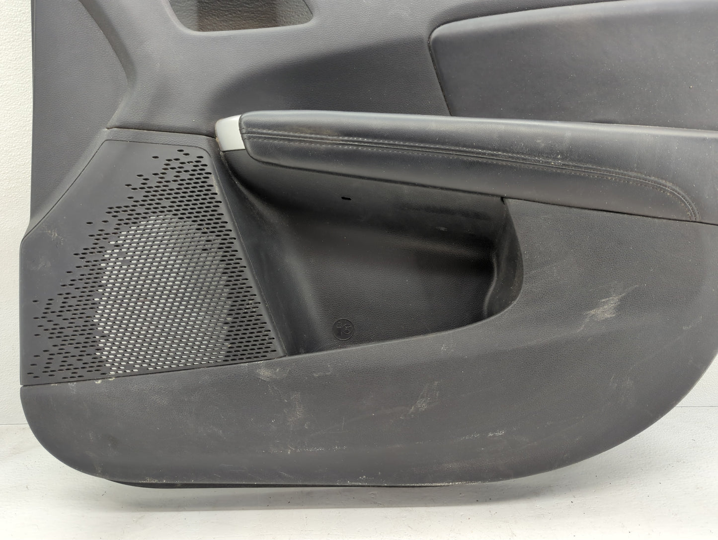 2013 Dodge Journey Front Right Passenger Interior Door Panel Trim - Oemusedautoparts1.com