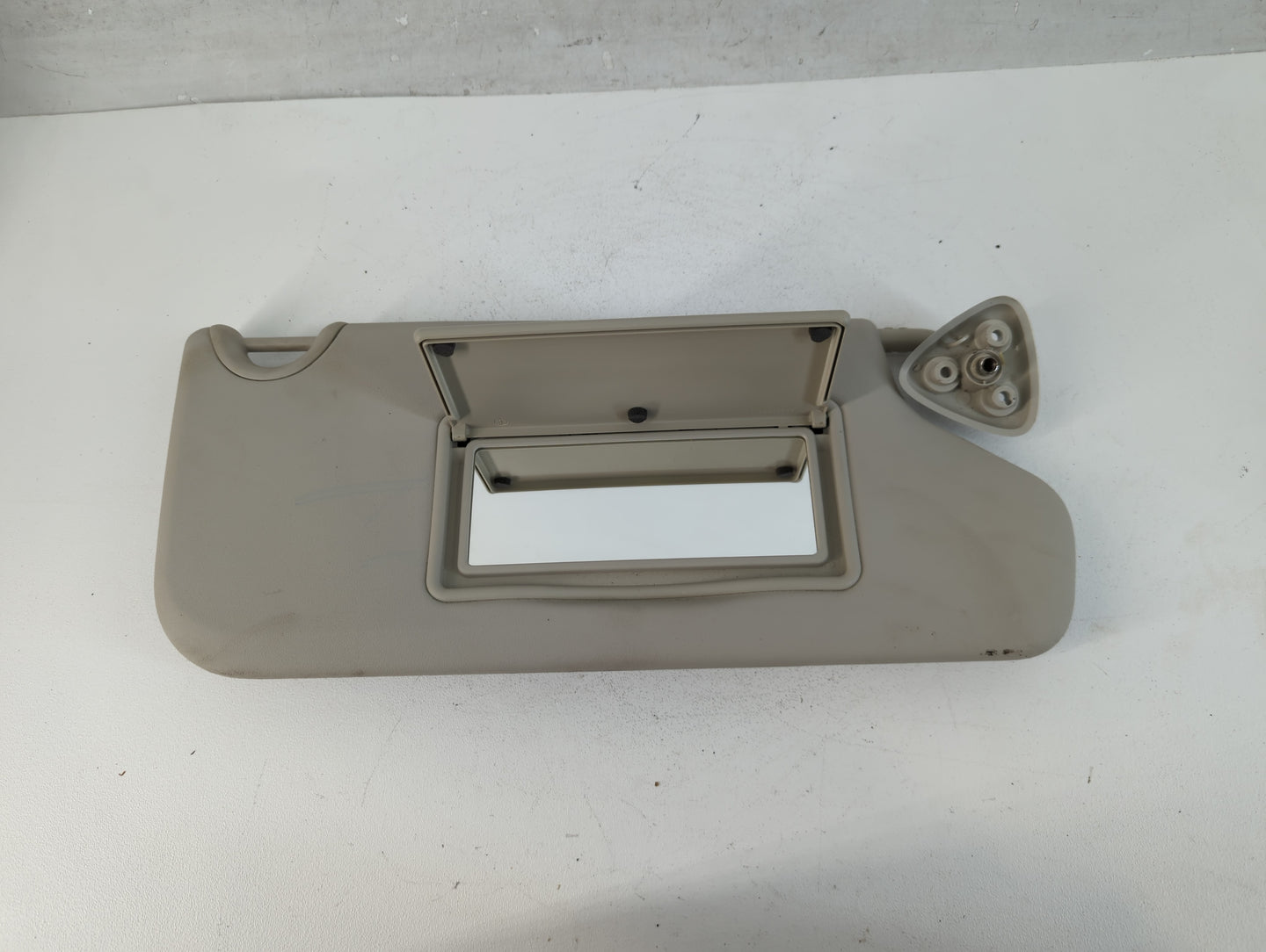 2013 Dodge Journey Sun Visor Shade Replacement Passenger Right Mirror Fits OEM Used Auto Parts - Oemusedautoparts1.com