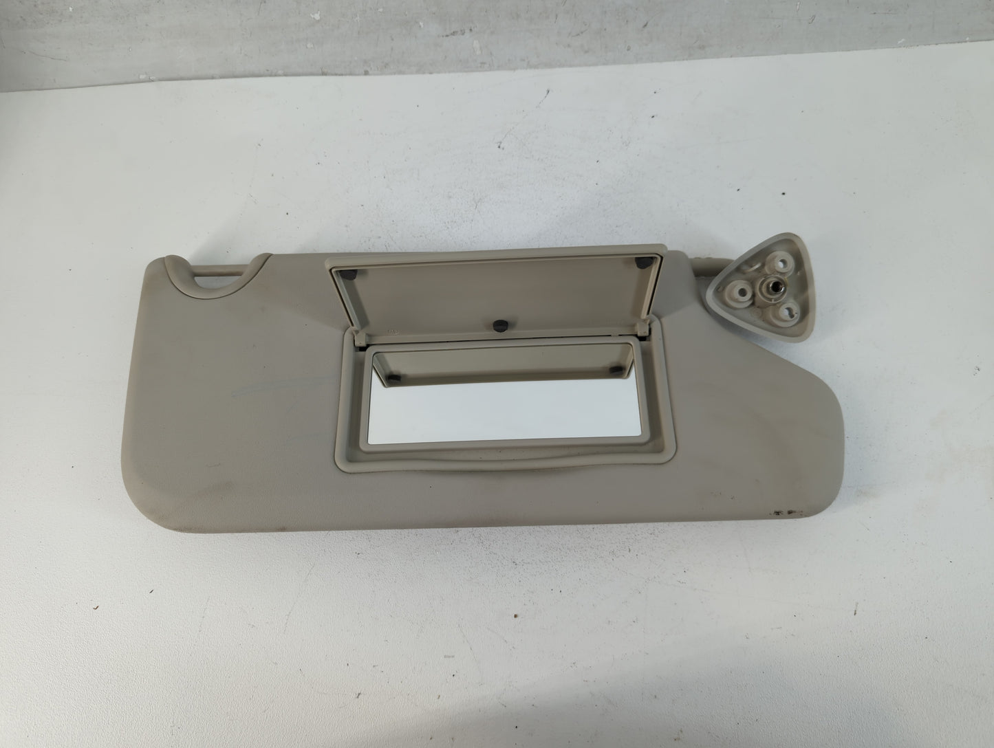 2013 Dodge Journey Sun Visor Shade Replacement Passenger Right Mirror Fits OEM Used Auto Parts - Oemusedautoparts1.com