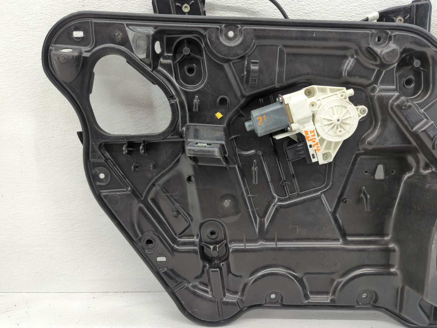 2013 Dodge Journey Driver Left Front Window Regulator - Oemusedautoparts1.com