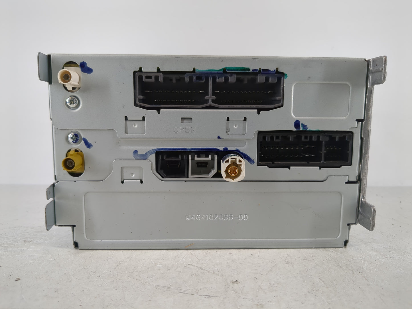 2013 Dodge Journey Radio AM FM Cd Player Receiver Replacement P/N:P05091367AH Fits OEM Used Auto Parts - Oemusedautoparts1.c