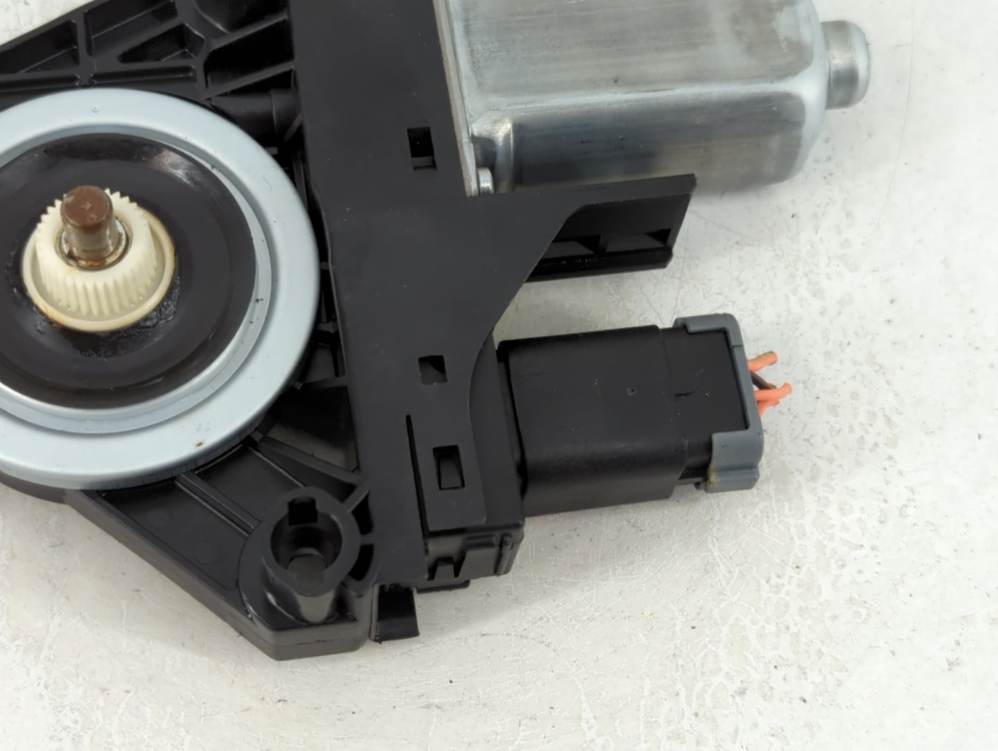 2013 Dodge Journey Driver Front Left Power Window Motor - Oemusedautoparts1.com