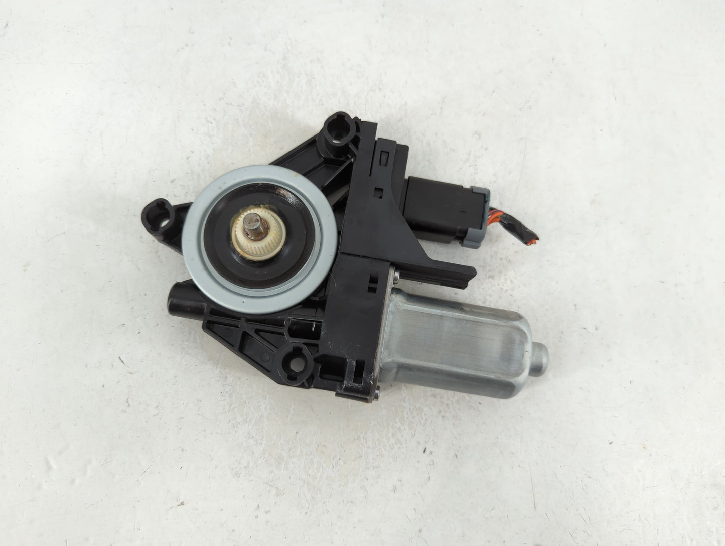 2013 Dodge Journey Passenger Rear Right Power Window Motor - Oemusedautoparts1.com