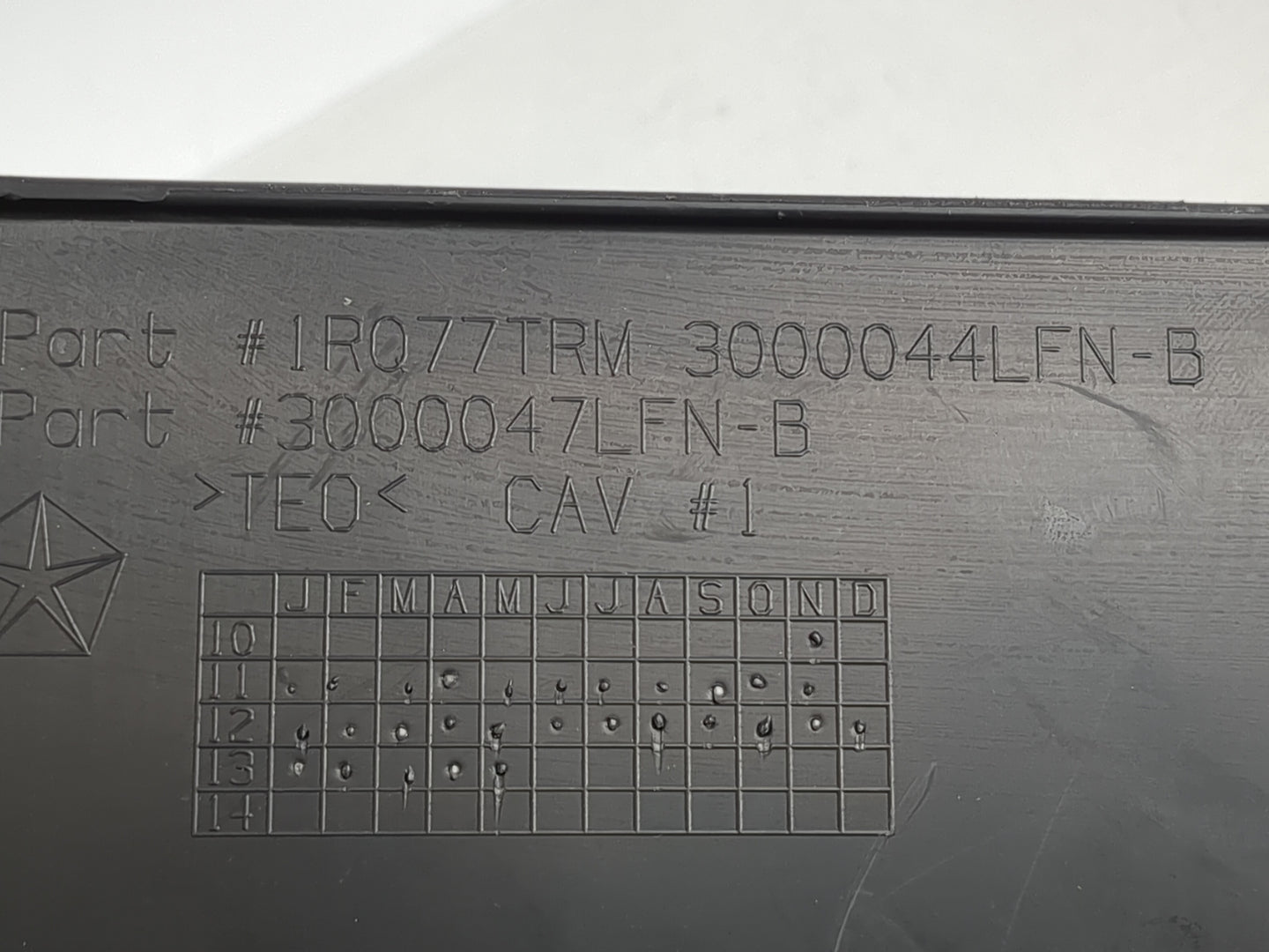 2013 Dodge Journey Passenger Glove Box Door Storage Compartment - Oemusedautoparts1.com