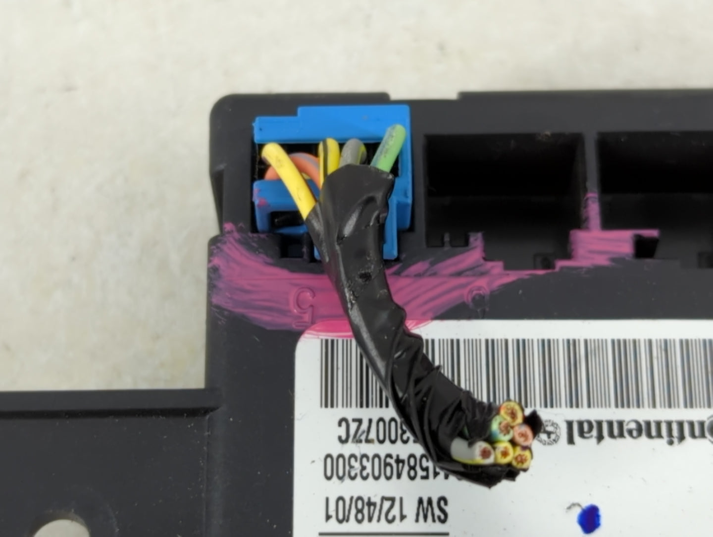 2011-2014 Dodge Journey Door Control Module P68155771ad - Oemusedautoparts1.com