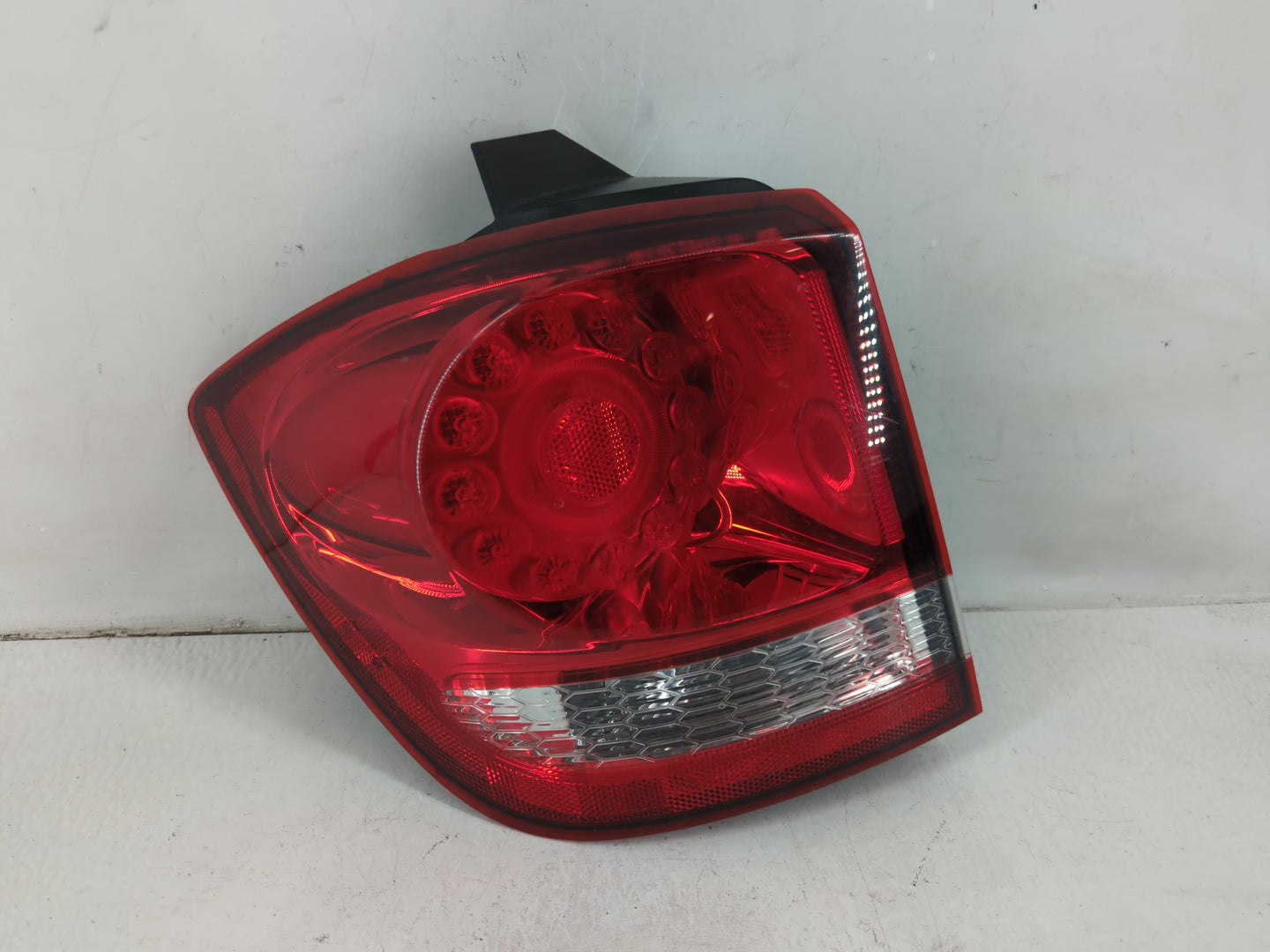 2013 Dodge Journey Driver Left Side Tail Light Taillight Deck Lid Mounted - Oemusedautoparts1.com