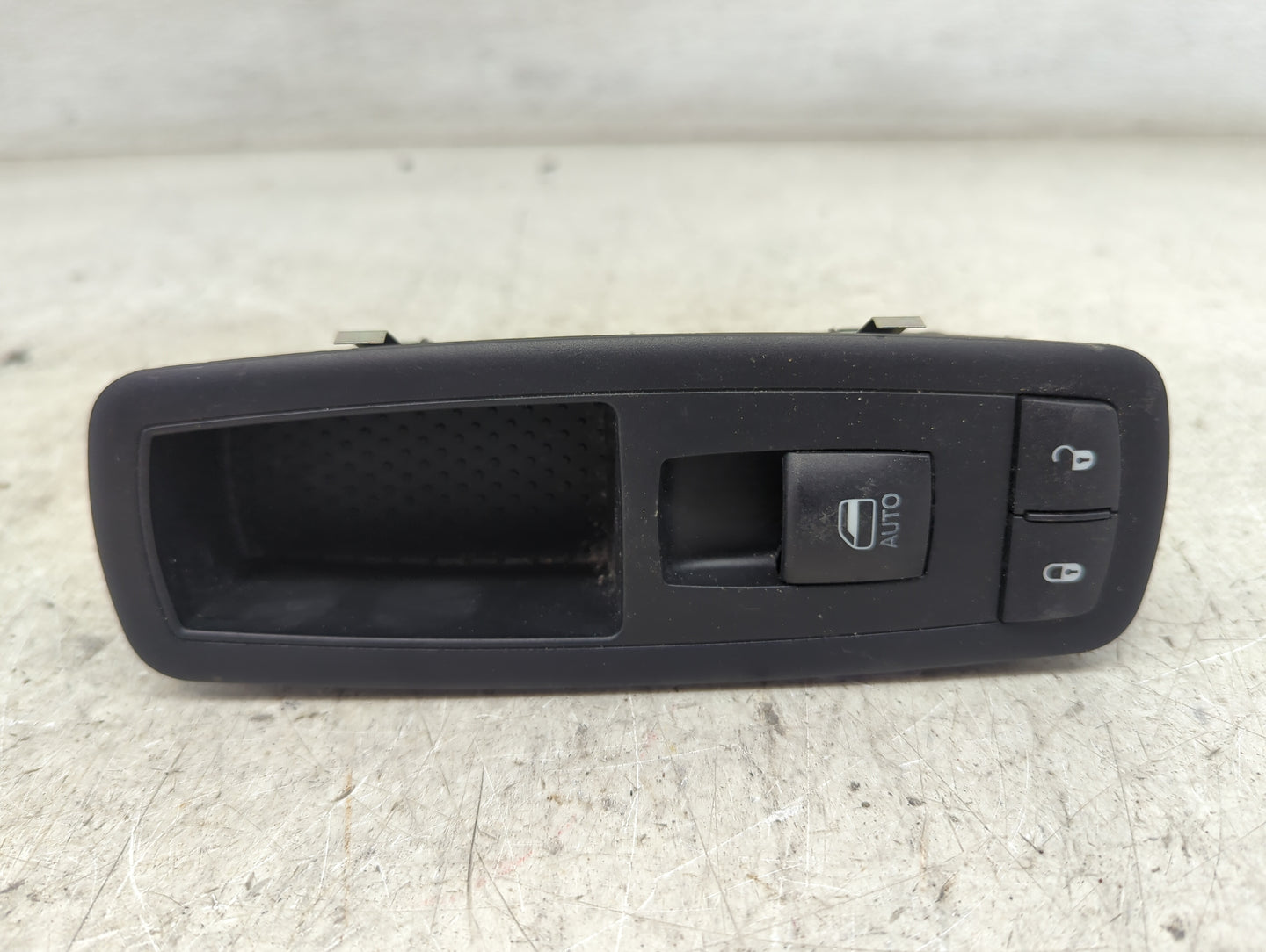 2013 Dodge Ram Master Power Window Switch Replacement Driver Side Left P/N:68148892AA 10097362 Fits OEM Used Auto Parts - Oe