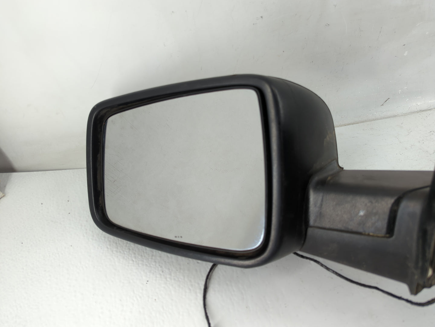 2013 Dodge Ram 1500 Driver Side View Mirror - Left Door Mirror OEM Used - Oemusedautoparts1.com