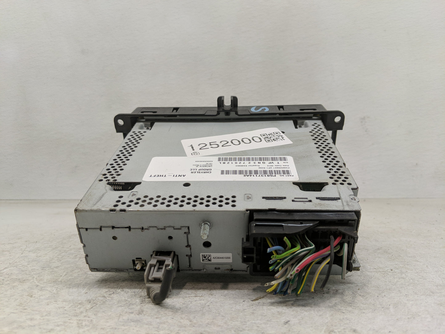 2013 Dodge Ram 1500 Radio AM FM Cd Player Receiver Replacement P/N:P68137114AE Fits OEM Used Auto Parts - Oemusedautoparts1.