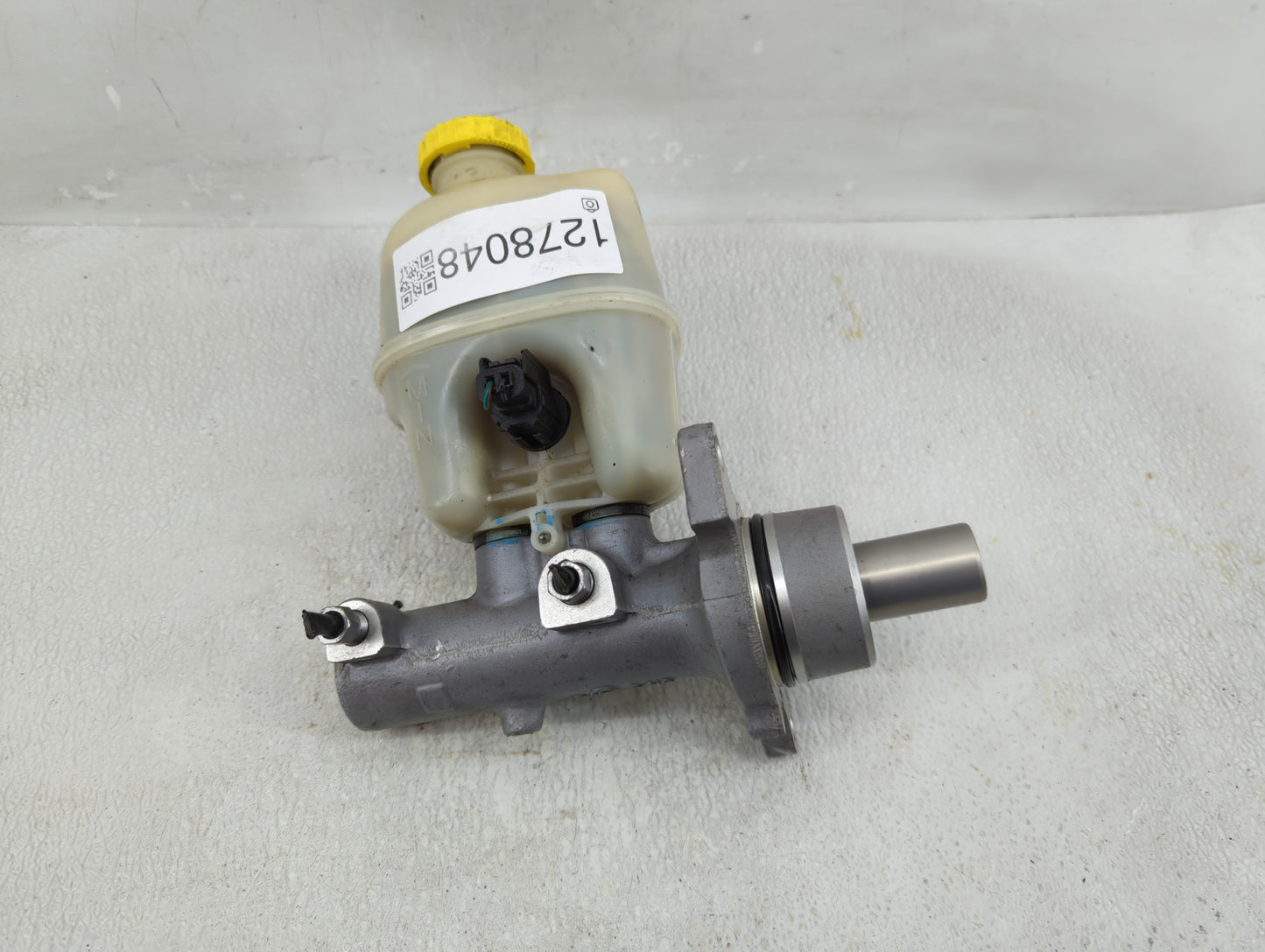 2007-2008 Dodge Ram 1500 Brake Master Cylinder - Oemusedautoparts1.com
