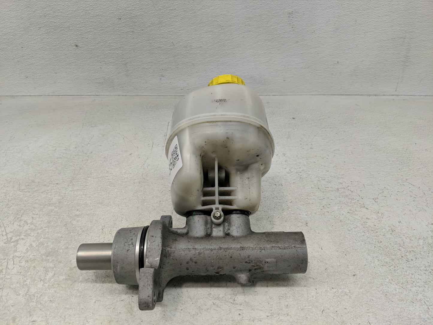 2007-2008 Dodge Ram 1500 Brake Master Cylinder - Oemusedautoparts1.com