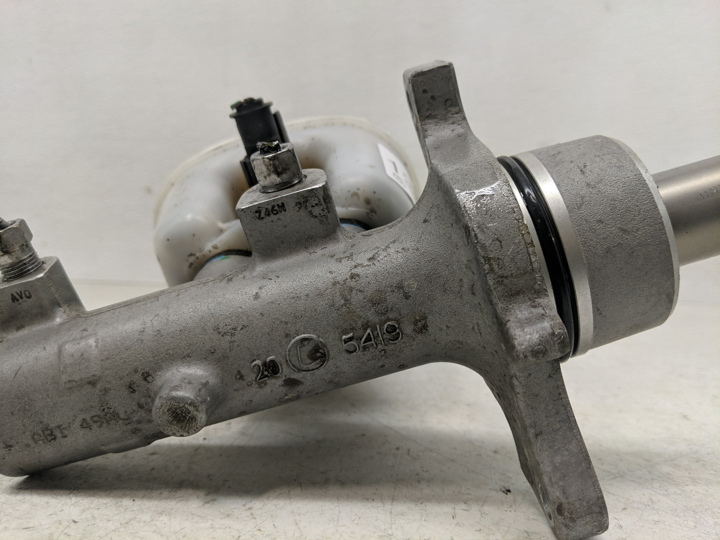 2007-2008 Dodge Ram 1500 Brake Master Cylinder - Oemusedautoparts1.com