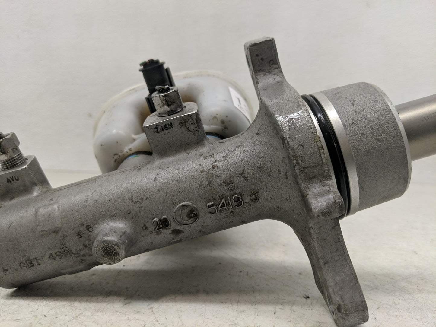 2007-2008 Dodge Ram 1500 Brake Master Cylinder - Oemusedautoparts1.com