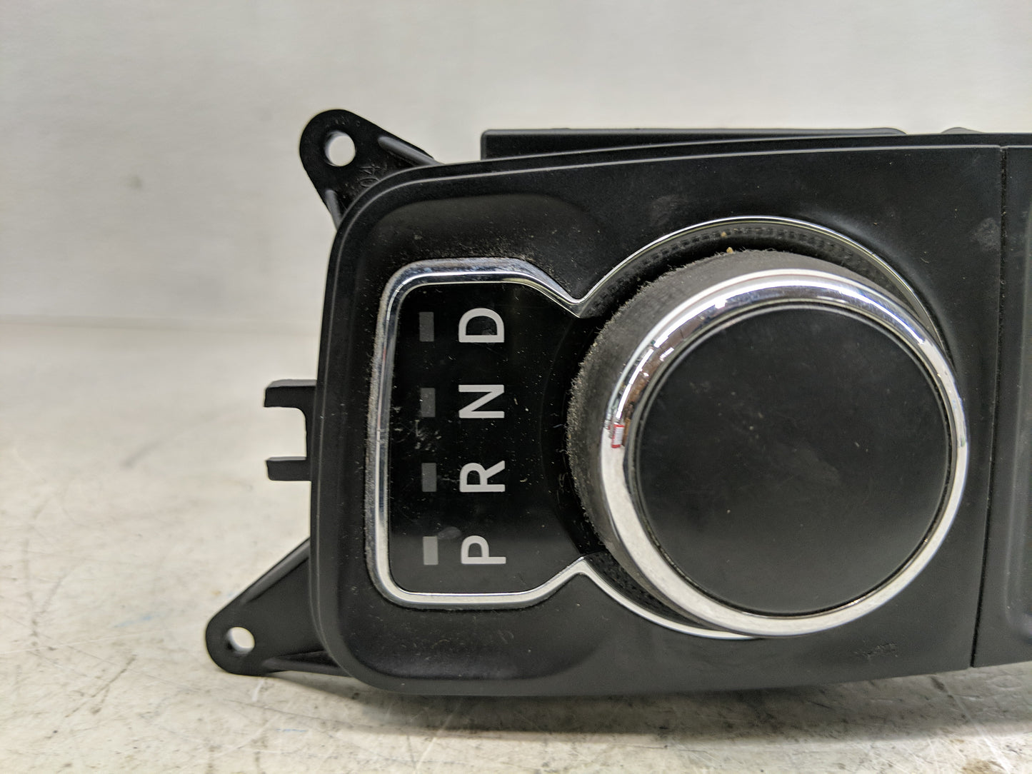2013 Dodge Ram 1500 Floor Console Assembly Shifter - Oemusedautoparts1.com