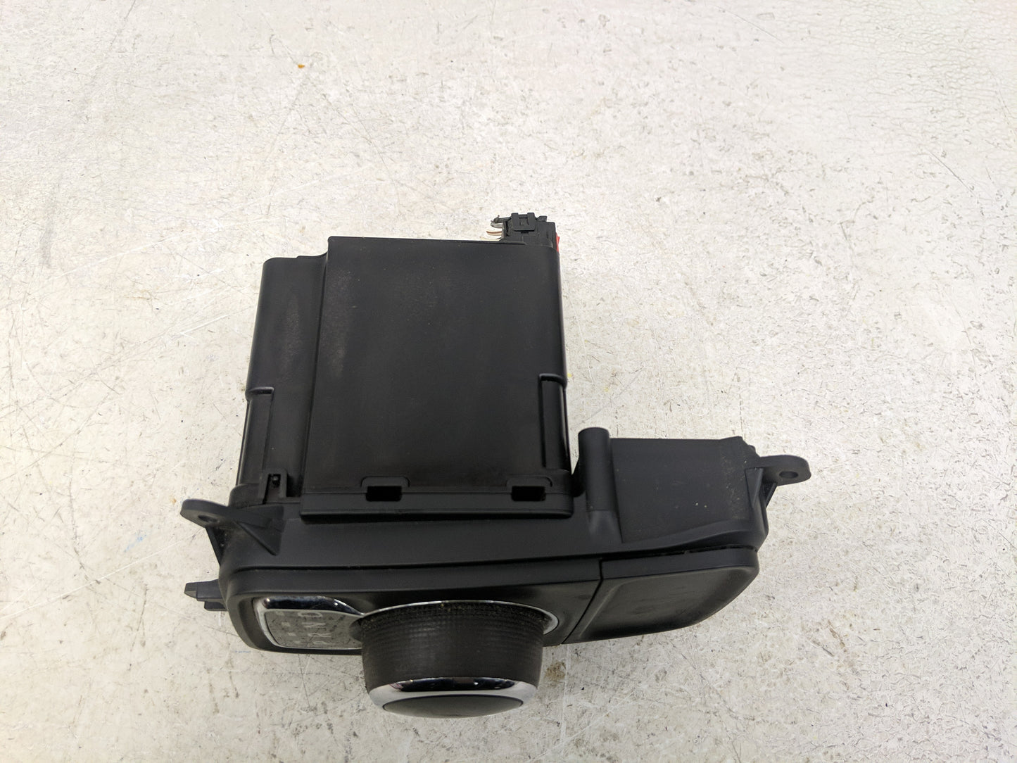 2013 Dodge Ram 1500 Floor Console Assembly Shifter - Oemusedautoparts1.com
