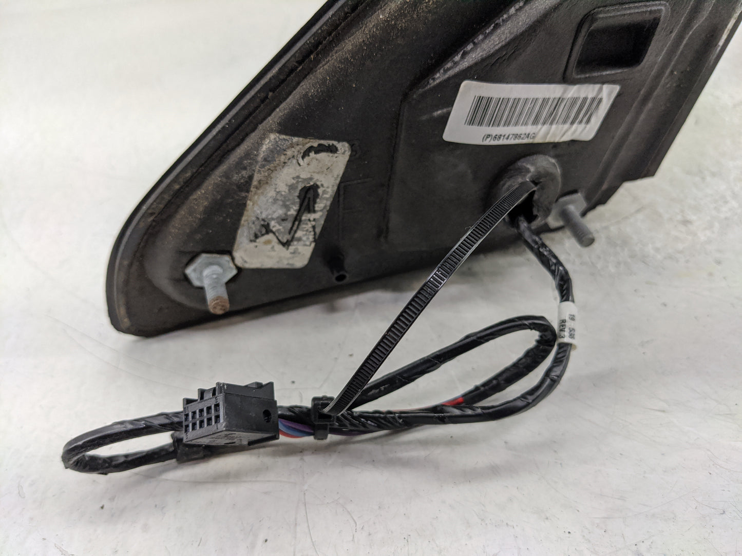 2013 Dodge Ram 1500 Passenger Side View Mirror - Right Door Mirror OEM Used - Oemusedautoparts1.com