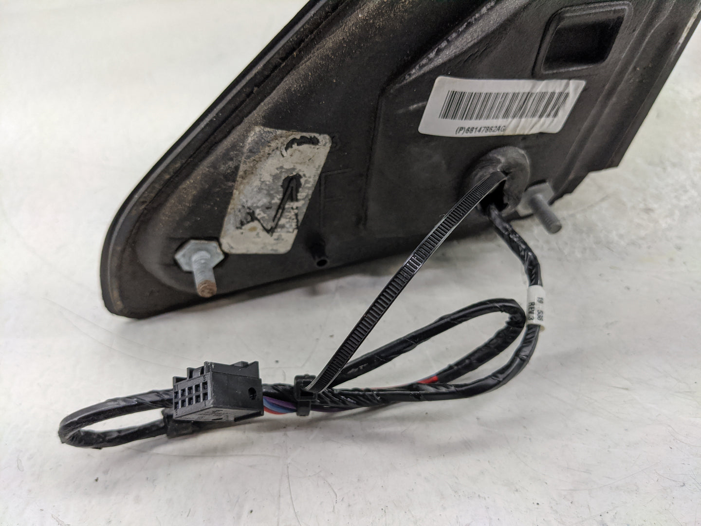 2013 Dodge Ram 1500 Passenger Side View Mirror - Right Door Mirror OEM Used - Oemusedautoparts1.com