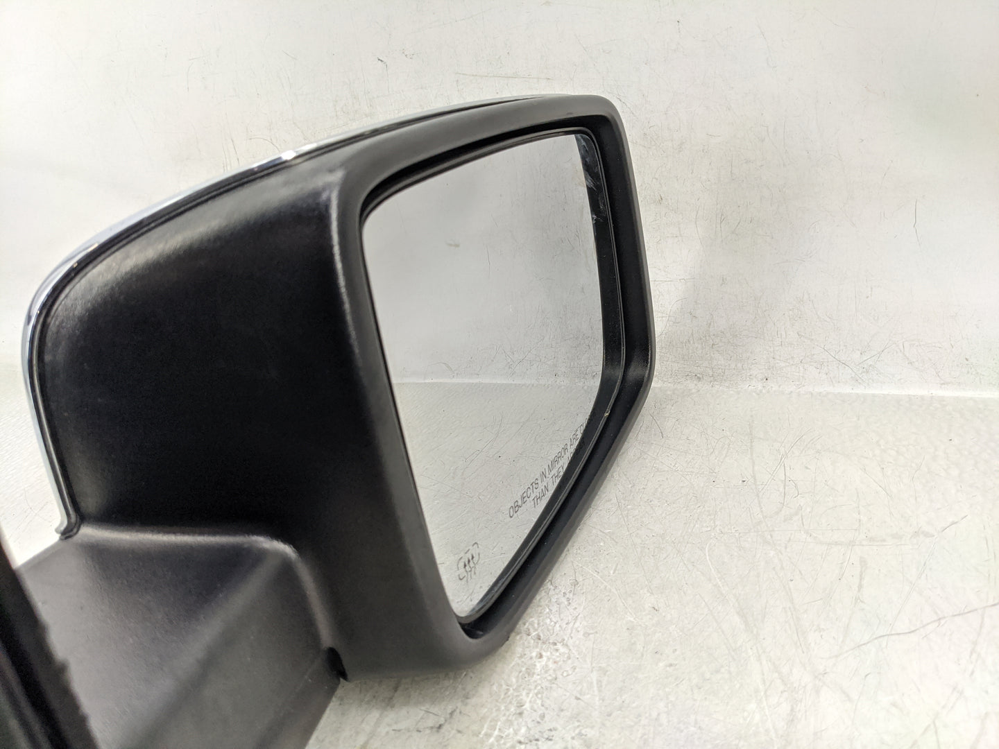 2013 Dodge Ram 1500 Passenger Side View Mirror - Right Door Mirror OEM Used - Oemusedautoparts1.com